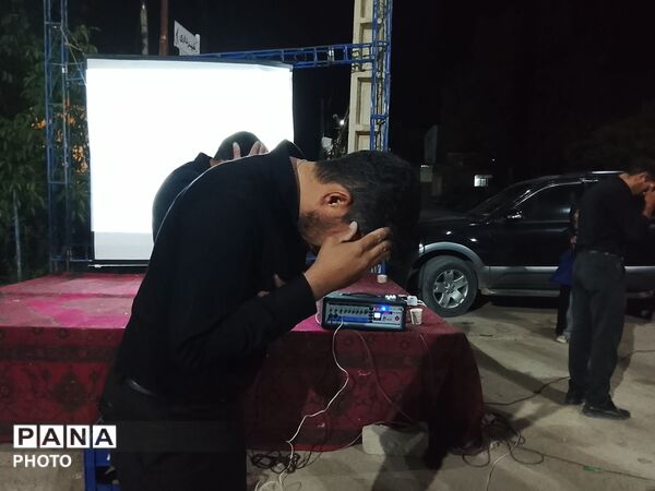 اجتماع مردم در سوگ رهبر شهید دربلوار شهدای شهر بار