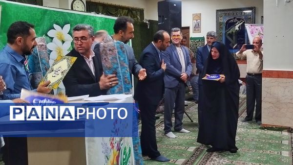 مراسم تجلیل از مقام معلم در شهرستان اشتهارد