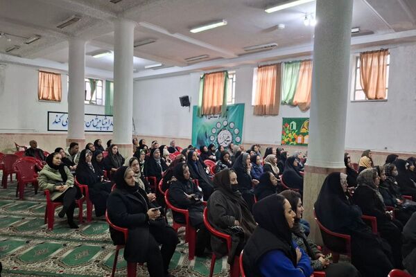 جلسه آموزش سوادرسانه‌ای در دبیرستان ولیعصر ناحیه یک شهرری