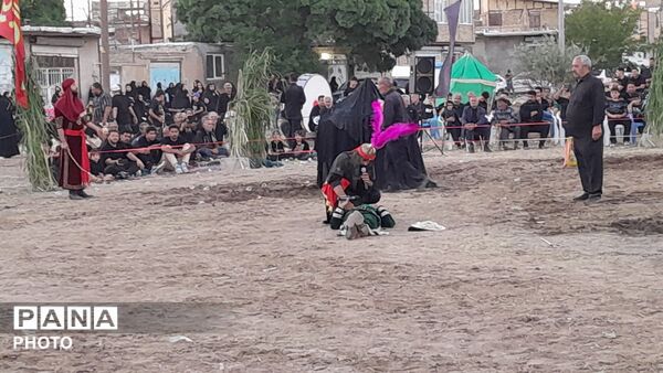 آیین باشکوه تعزیه حسینی در روستای عمان شهرستان درگزین