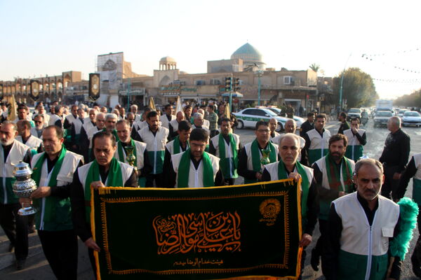 کاروان نمادین حضور امام رضا (ع) در یزد