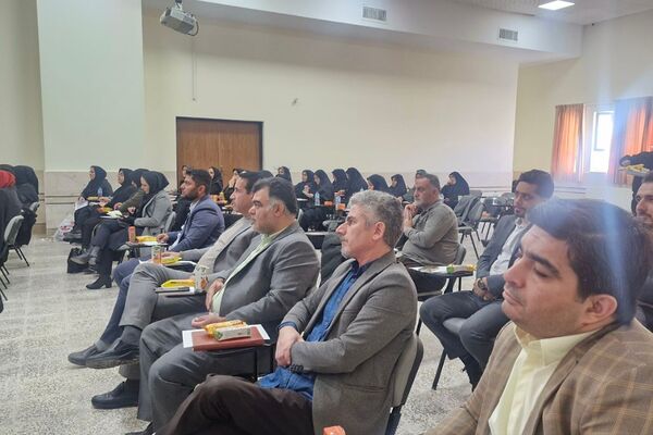 همایش فصلی مدیران مدارس فشافویه با تأکید بر قانون مداری، ارتقای کیفیت آموزشی و سلامت دانش آموزان 