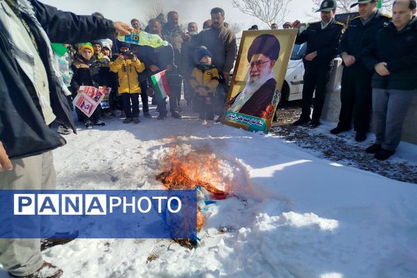راهپیمایی ۲۲ بهمن در شهر تیتکانلو 