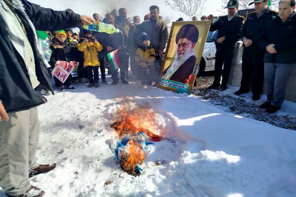راهپیمایی ۲۲ بهمن در شهر تیتکانلو 