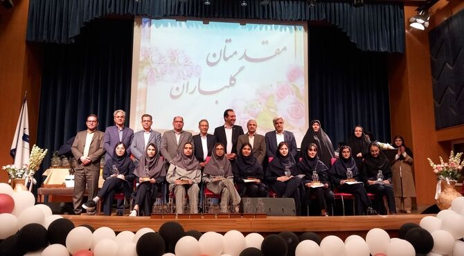  جشن فارغ التحصیلی دانش آموزان پایه نهم دبیرستان آرمینه مصلی نژاد در فرهنگسرای آریو مصلی نژاد ناحیه ۶