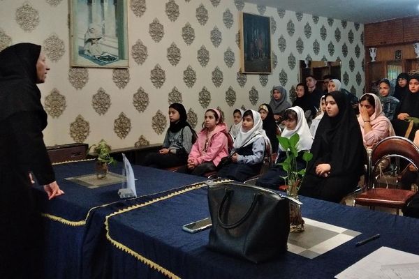 آموزش مقدماتی خبرنگاری در کانون ١۵ خرداد ناحیه ٣ آغاز شد