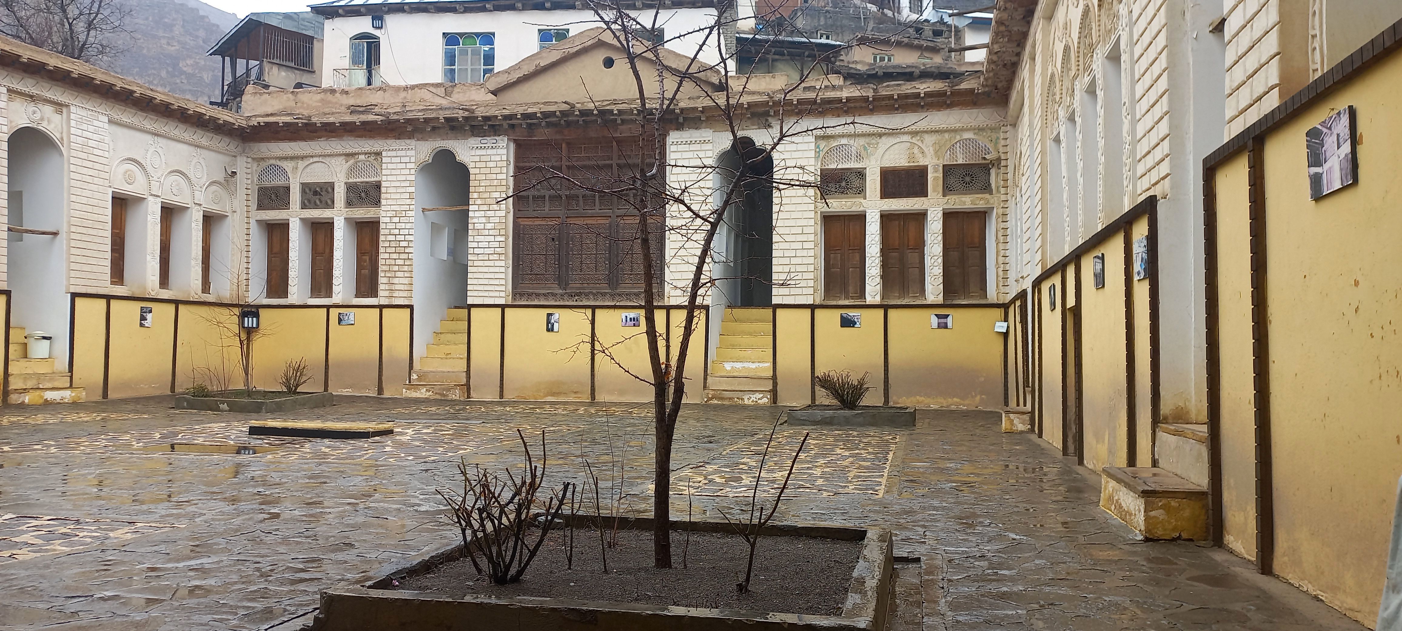 خانه نیما یوشیج در زادگاهش پذیرایی گردشگران نوروزی