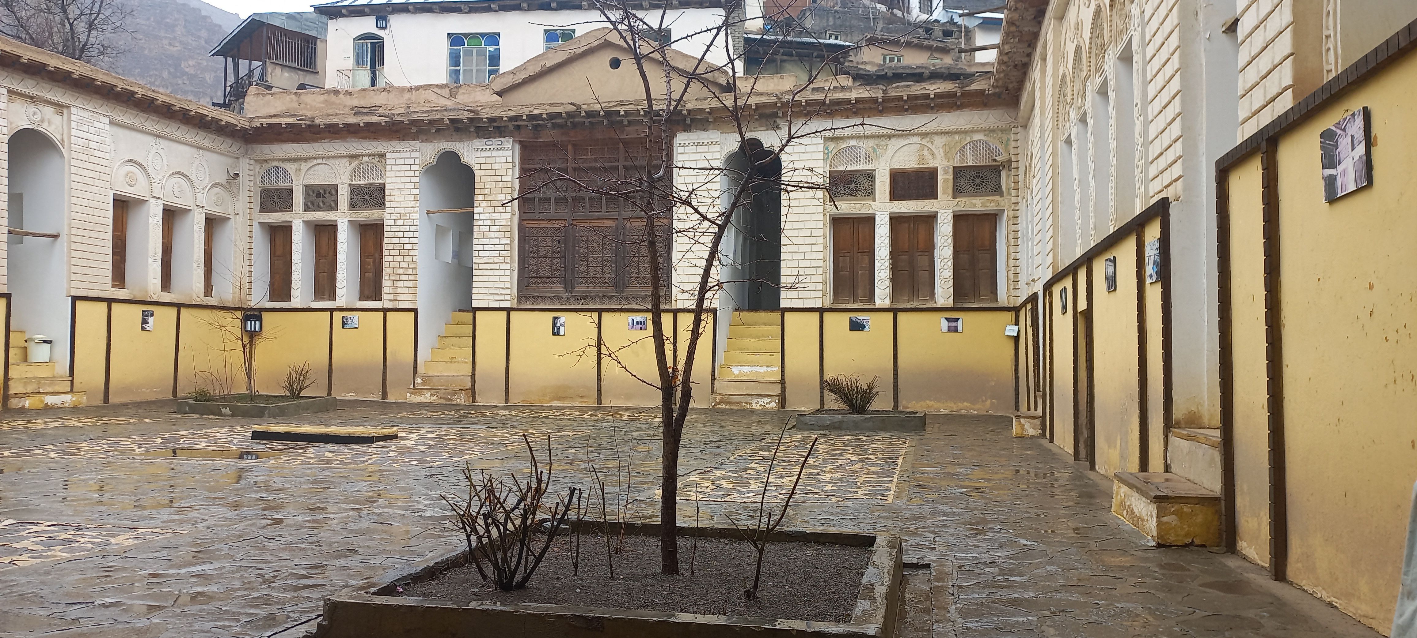 خانه نیما یوشیج در زادگاهش پذیرایی گردشگران نوروزی