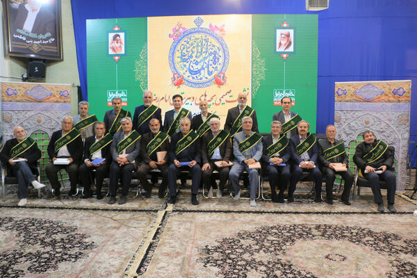 نشست صمیمی‌ دانش‌آموختگان دبیرستان امام رضا(ع) قم در هیات خادم الرضا(ع)-2