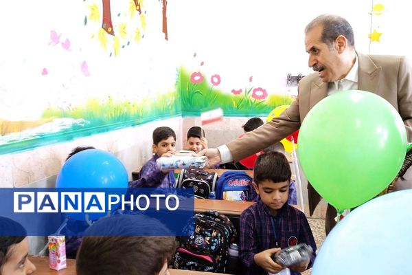 جشن شکوفه ها در مدارس شهرستان قدس، آغاز طلایی و شیرین  سال تحصیلی