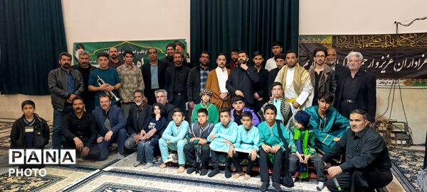 حماسه عزاداری در قدمگاه گناباد با نمایش «رستگاری در محراب»