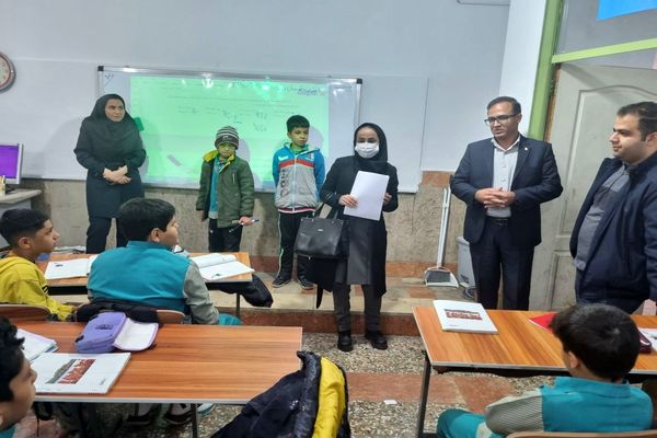 بازدید از وضعیت بهداشت و پایگاه‌های تغذیه سالم مدارس پاکدشت 