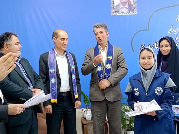 نشست مدیر آموزش و پرورش فاروج با دانش‌آموز خبرنگاران پانا