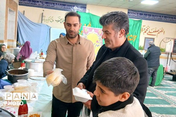 سفره احسان امام حسن مجتبی(ع) دردبستان شهید کلانتری بهارستان‌دو