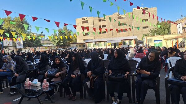 آیین متمرکز استانی نواختن زنگ مهر در مدارس استان البرز