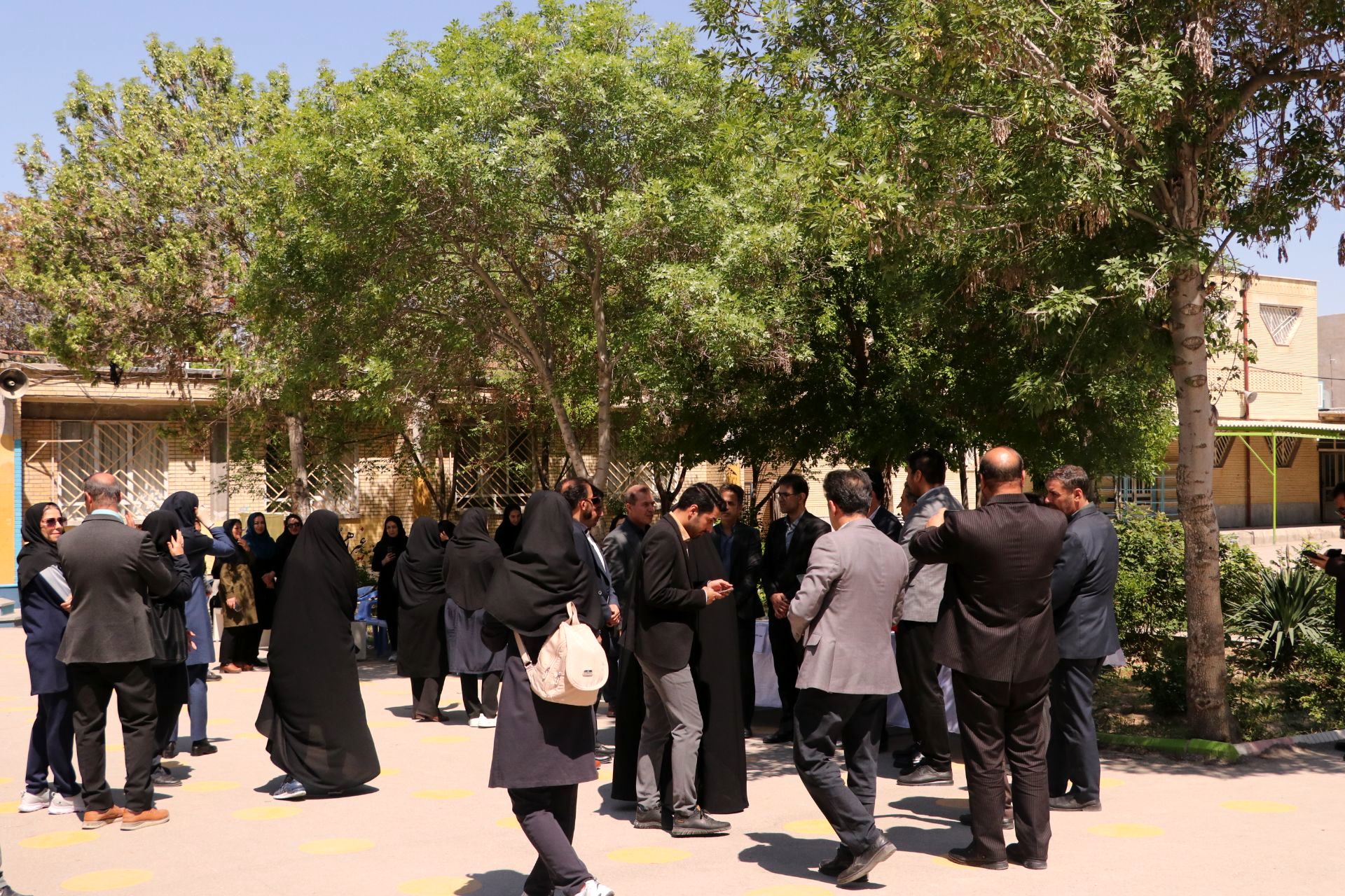 افتتاح نمایشگاه دست‌سازه در هنرستان دخترانه ثمین