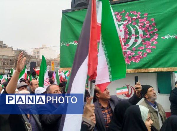 مردم در راهپیمایی ۲۲ بهمن، بار دیگر اتحاد خود را نشان دادند