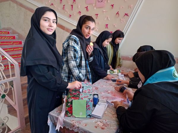 انتخابات شورای دانش‌آموزی دبیرستان الزهرای خواجه