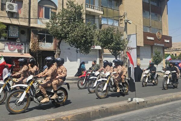 راهپیمایی جان‌فدایان ایران در شیراز - 1