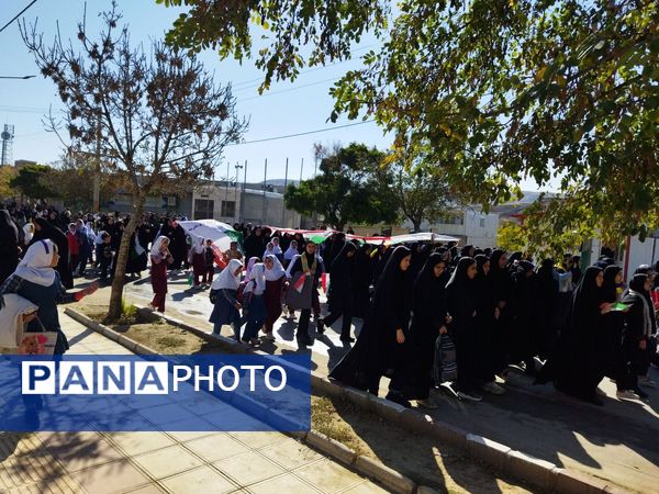 حضور پرشور مردم راز در راهپیمایی یوم‌الله ۱۳ آبان