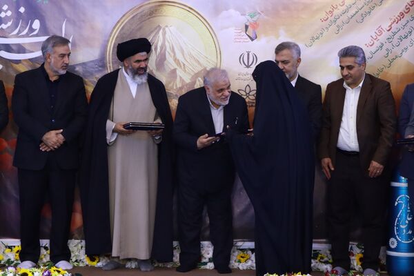 المپیاد ورزشی ایثار در شهرستان بهارستان