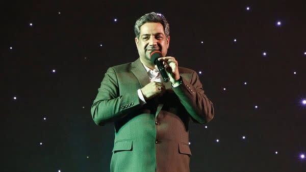 افتخارم این است از آب و خاک شهید نیما کریمی هستم