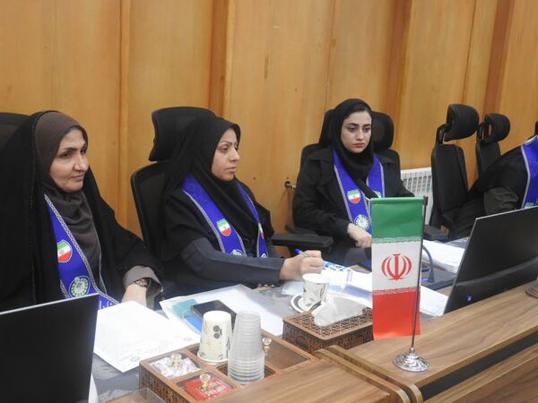 نشست هم‌اندیشی مسئولان سازمان دانش‌آموزی استان فارس روز اول
