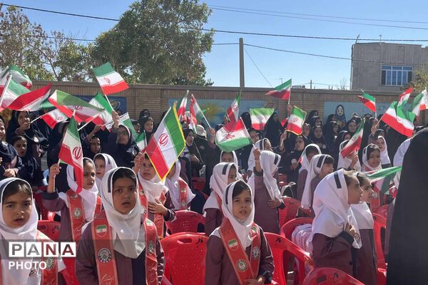زنگ مقاومت در مدرسه شاهد نرگس؛ همزمان با هفته دفاع مقدس
