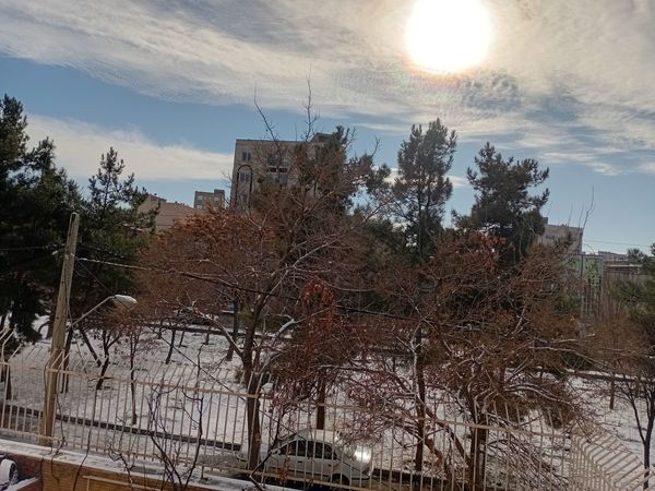 روزهای برفی تبریز از پشت پنجره