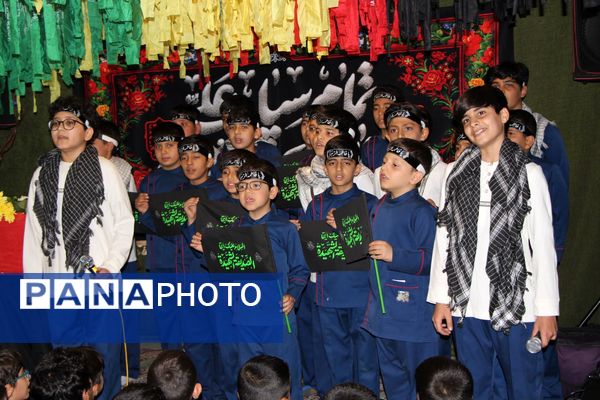 عطر شهادت در کلاس درس؛ دانش‌آموزان سامان میزبان پیکر پاک شهید گمنام شدند