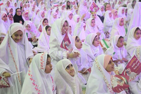 جشن تکلیف ۵۰۰۰ نفری دختران تبریز