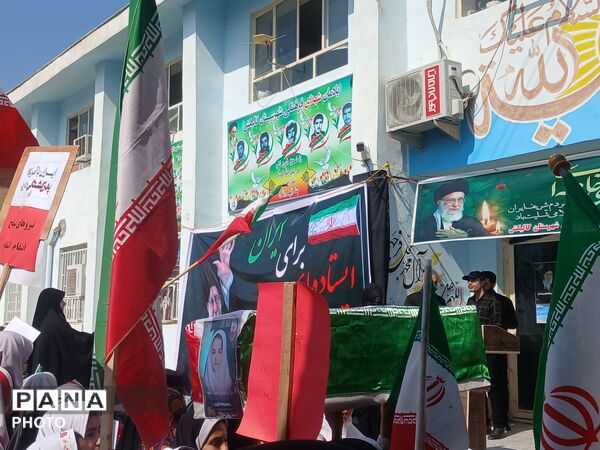 اجتماع پرشور فرهنگیان و دانش آموزان گالیکش