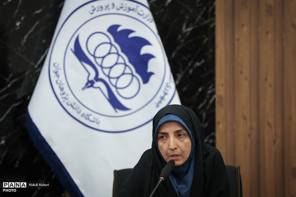 نشست خبری رئیس باشگاه دانش‌پژوهان جوان
