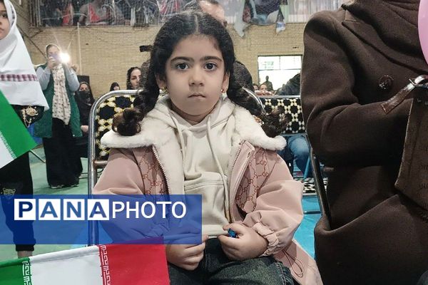 جشن باشکوه ایام الله دهه فجر در بهارستان‌دو