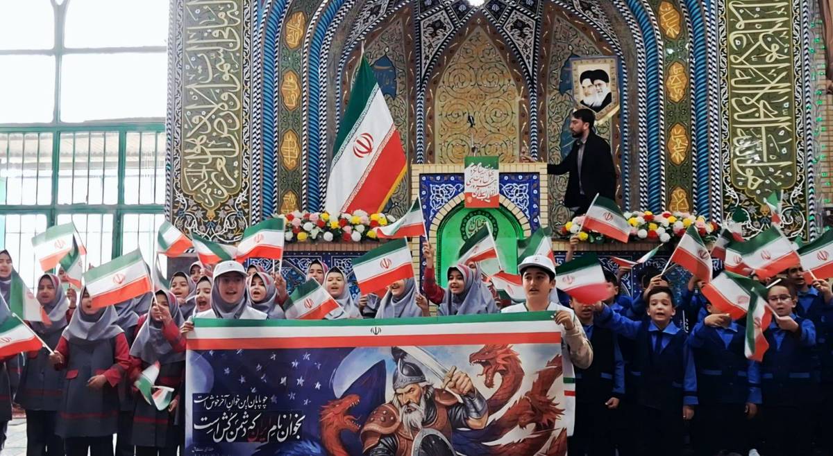 فامنین در جشن پیروزی؛ راهپیمایی پرشور ۲۲ بهمن به نمایش درآمد