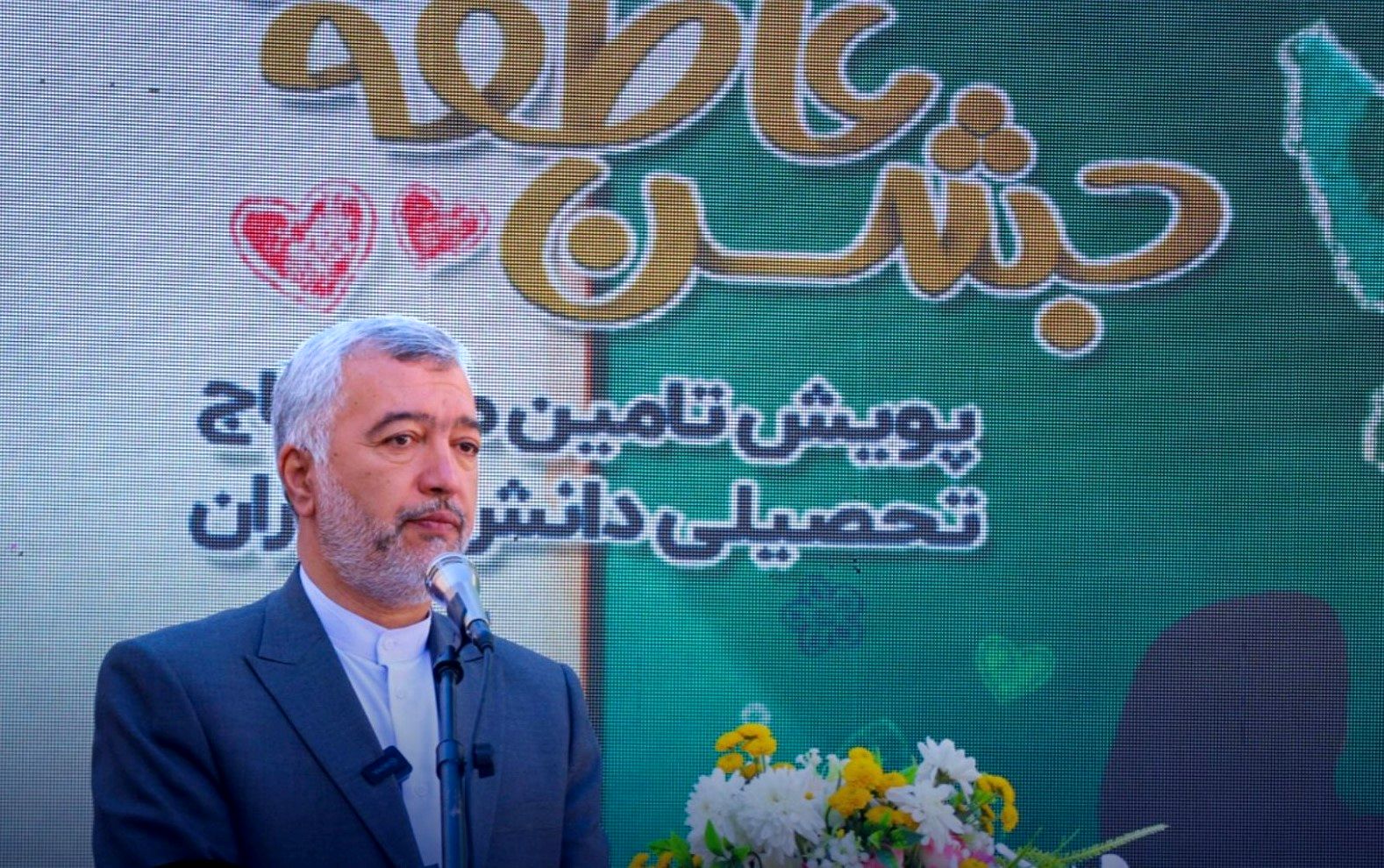 دانش‌آموزان با نیت نیک خود در مسیر بندگی و انسانیت گام برمی‌دارند