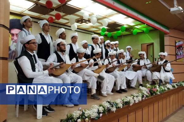 هنرنمایی دانش‌آموزان نوازنده در دیار شیخ جام