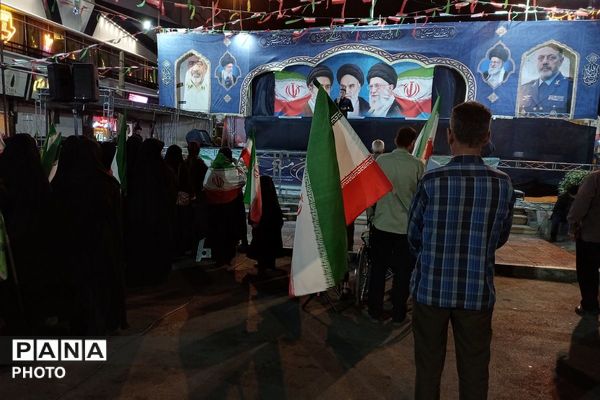 تداوم حضور در خیابان‌ها؛ رمز اتحاد و پیروزی