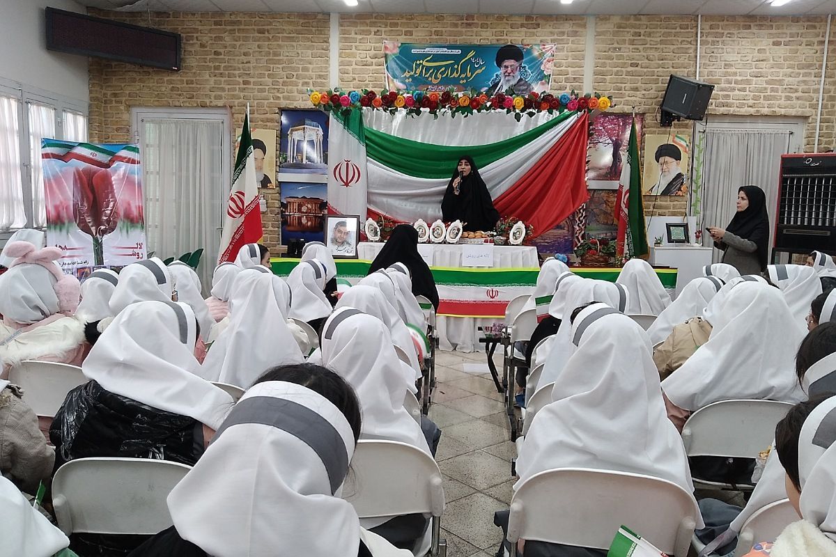 مراسم «لاله‌های روشن» در دبستان دکتر کیهانی 
