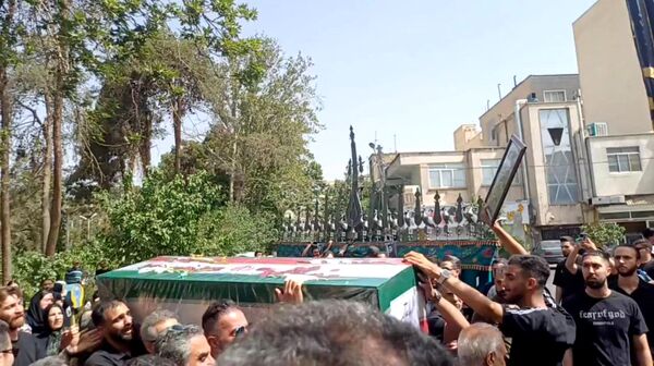 تشییع پیکر مطهر سرباز سرافراز وطن، شهید رامین شاه آبادی 