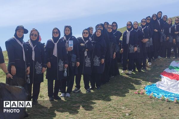 پاکسازی داوطلبانه محیط زیست توسط کارکنان مدارس طرح نو شهرستان پردیس