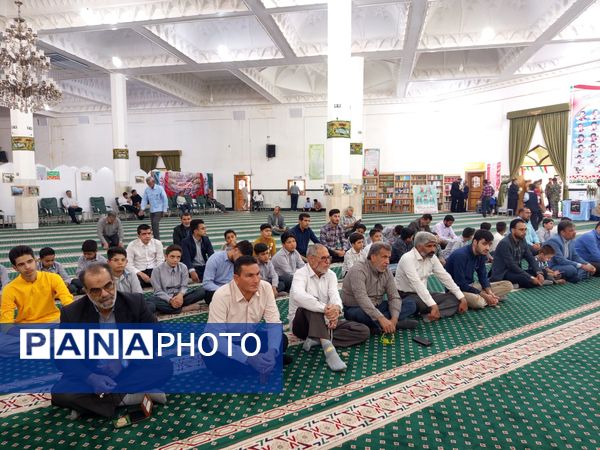 قدمی هم‌سنگر ایمان؛ از مدرسه تا صف نماز جمعه