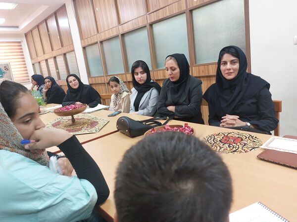 گردهمایی هنرمندان به مناسبت بزرگداشت استاد شهریار در شهرستان حاجی آباد