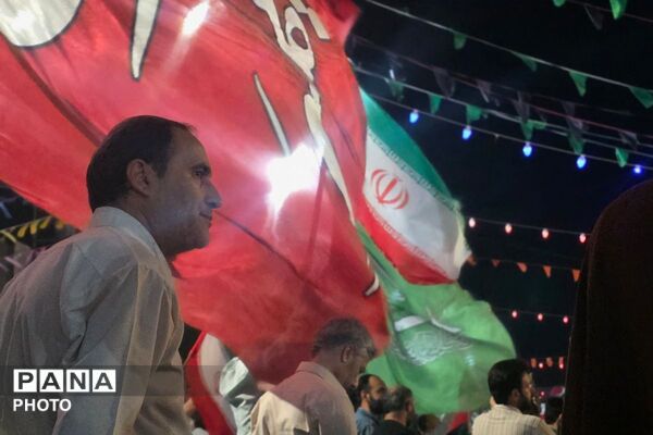 تداوم حضور در خیابان‌ها؛ رمز اتحاد و پیروزی 