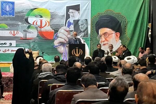 حماسه ۹ دی زنده است؛ ورامینی‌ها بار دیگر با ولایت، پیمان بستند