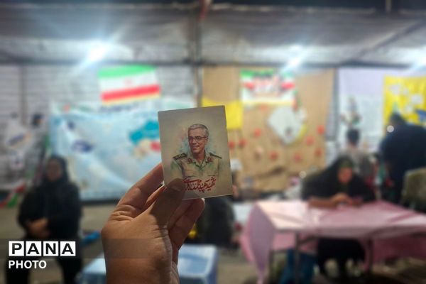 اجتماع بزرگ مردم اندیشه در گلزار شهدای فاز چهار