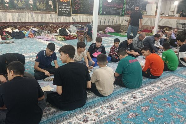 مراسم معنوی اعتکاف در مسجد اعظم حضرت ابوالفضل (ع) بهارستان دو