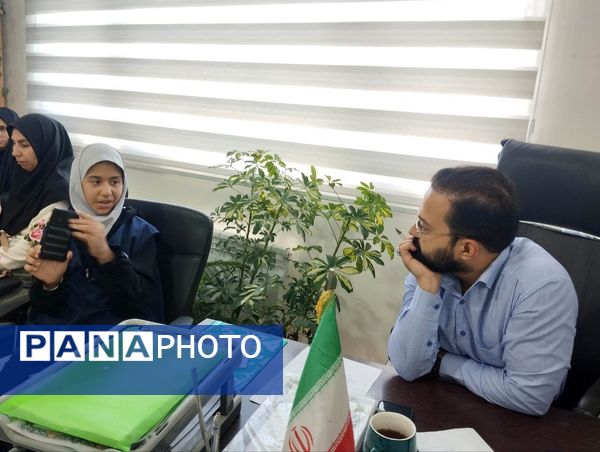 نشست صمیمانه معاون پرورشی و تربیت‌بدنی ناحیه 7 با سردبیر خبرنگاران خبرگزاری پانا 