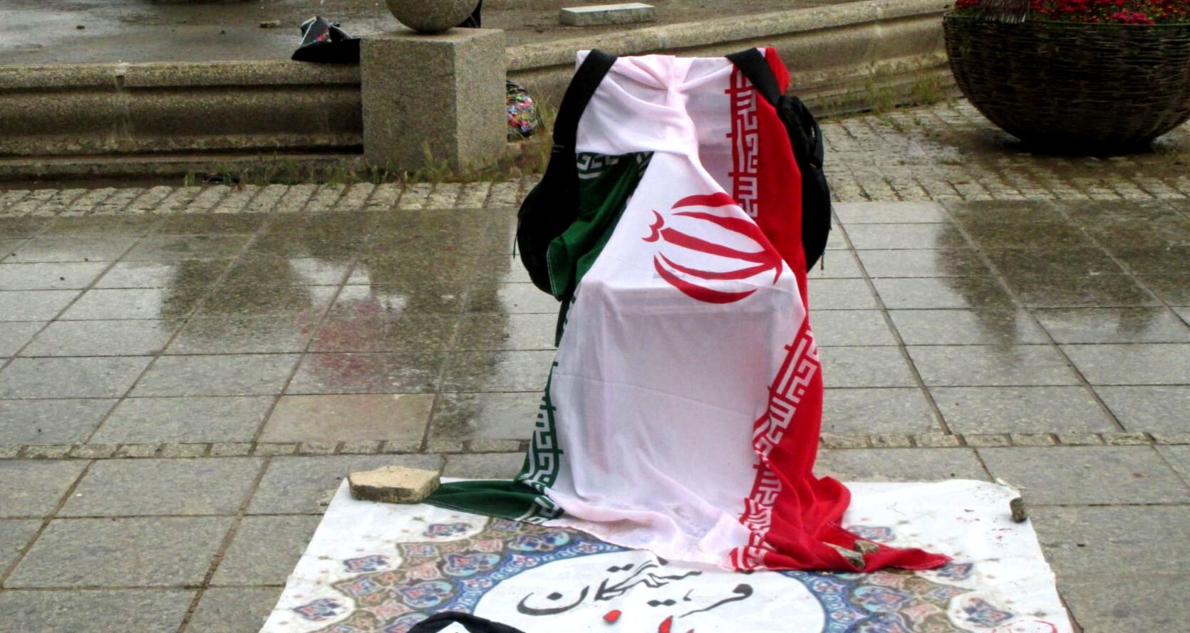 کوله صورتی شهدای میناب؛ روایتی از مقاومت در همدان