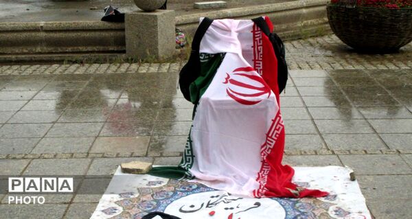 کوله صورتی شهدای میناب؛ روایتی از مقاومت در همدان
